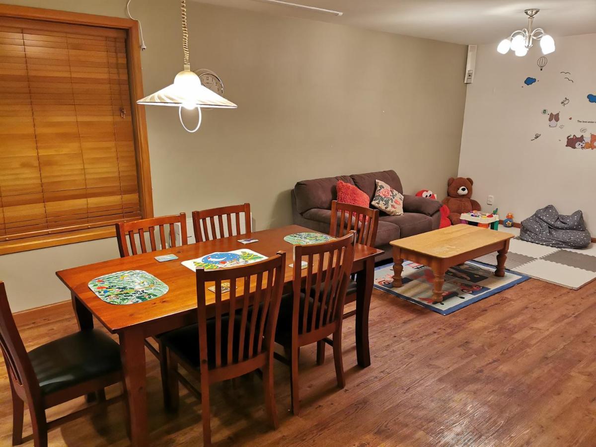 Airport Accommodation Κράισττσερτς Εξωτερικό φωτογραφία