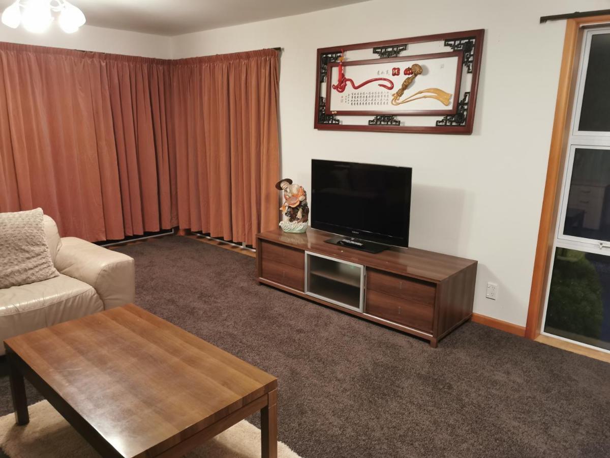 Airport Accommodation Κράισττσερτς Εξωτερικό φωτογραφία