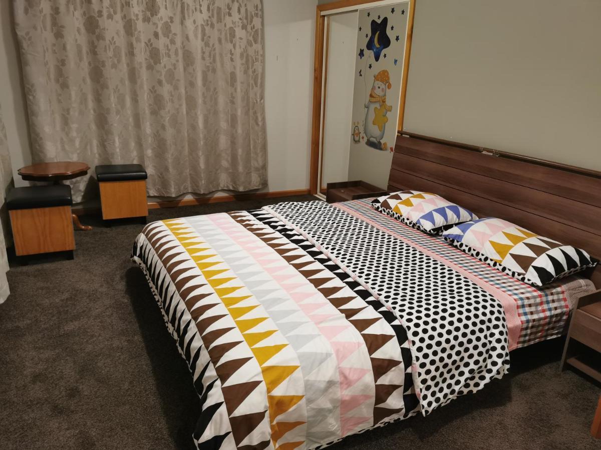 Airport Accommodation Κράισττσερτς Εξωτερικό φωτογραφία